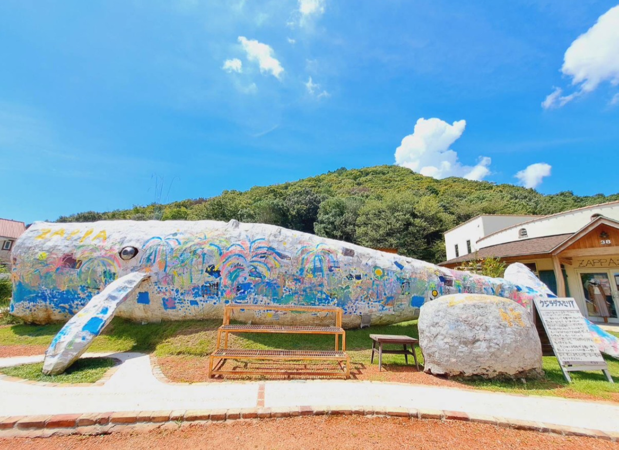 クジラダファミリア | ザッパ村｜姫路から「しあわせ」を届けるザッパ村